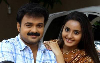 Kunchacko Boban joins Bhama in Oru Rathri Randu Pakal