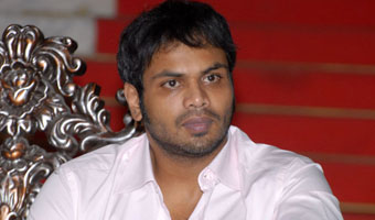 Manchu Manoj recovering from neck injury 