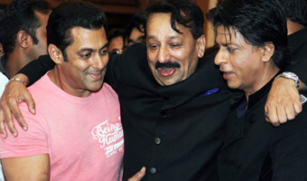 Salman, Shah Rukh Khan hug each other at Iftar party