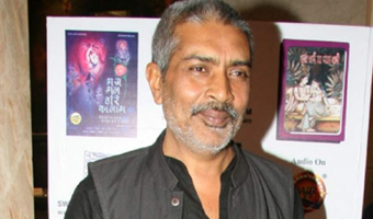 Not judgemental about Anna Hazares movement: Prakash Jha