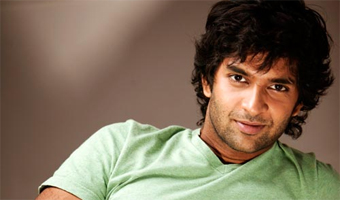 Purab Kohlis basic approach to look fit in commercial