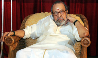 Vaali wrote last song with bundle of energy: Tamil director