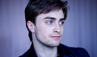 Daniel Radcliffe back to nerdy look