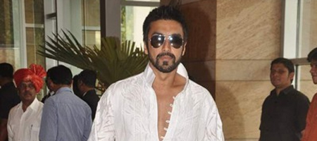 Wrong timing for Ashish Chowdhry!