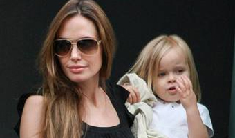 Angelina Jolies scary outfit didnt scare daughter