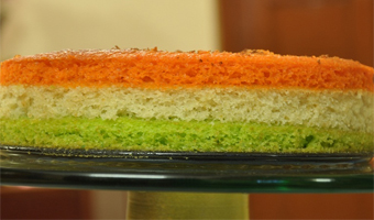 Make your Independence Day delicious with tricolour cake 