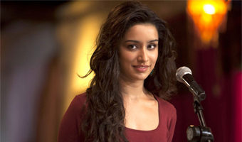 Shraddha Kapoor enjoys vacation with friends