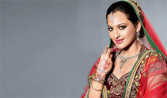 Sonakshi would like to do a Madhubala biopic