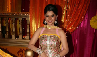 Veera completes 200 episodes, Sneha hopes for 2,000 