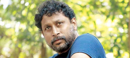 Madras Cafe not based on Rajiv Gandhi: Shoojit Sircar