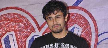 Sonu Nigam in opening act of KBC