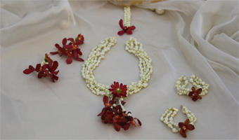 Deck up for pre wedding events with floral jewellery 