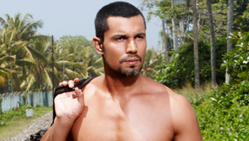 Deep inside, Im purely an artiste: Randeep Hooda