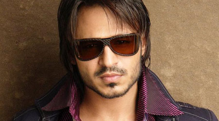 Party time for Vivek Oberoi, post Grand Masti success