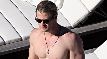 Hemsworth intimidated by nude scenes