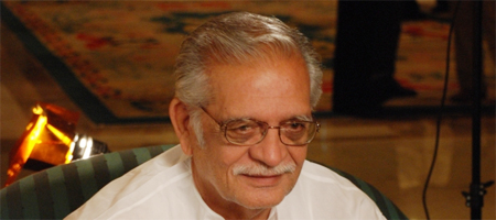 Gulzar opens Ladakh film fest, Omar Abdullah absent