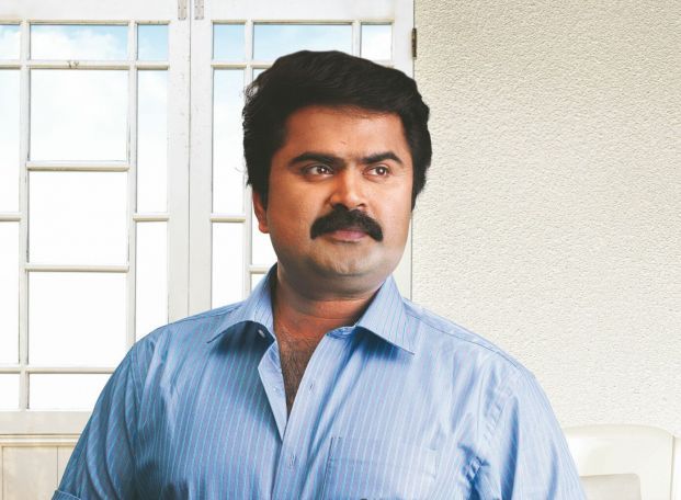 Anoop Menon in Aamayum Muyalum