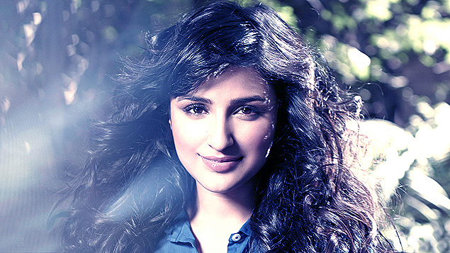 Parineeti unveils romantic song from Kill Dil on her Bday