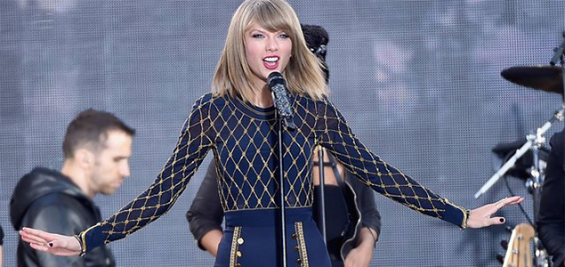 Taylor Swift shatters records with first week sales of 1.287 million copies of 1989