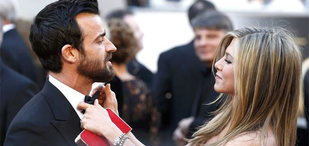 Jennifer Aniston, Justin Theroux go to the cemetery for picnics