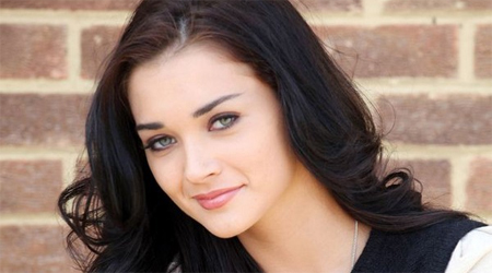 Amy Jackson walks out of Suriyas Masss