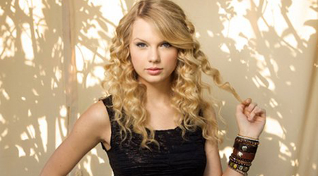 Lack of invites  made Swift pen songs