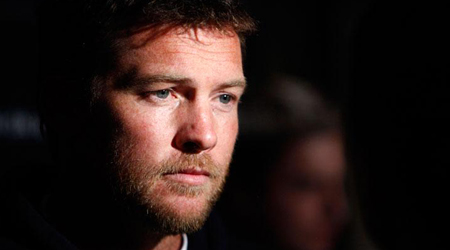 Sam Worthington arrested for assaulting paparazzi