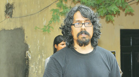 Nagesh Kukunoor gets accosted by sex workers