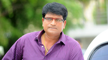 Naresh struggled with his make up for Laddu Babu: Director