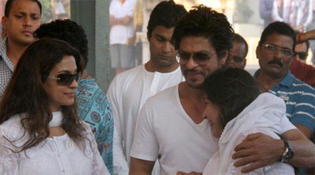SRK rushed back for Bobby Chawlas funeral