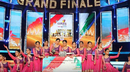 On Womens Day, housewife led dance troupe wins IGT 5