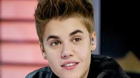 Bieber gives his dad an allowance