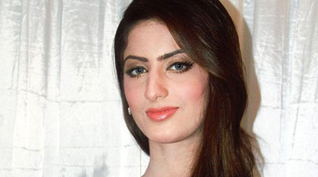 Pakistani actress Sana Khan dies in road accident