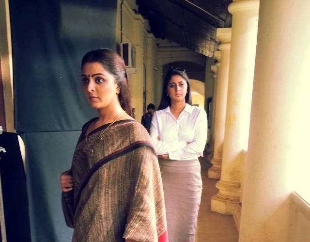 Manju and Kaniha in Maharajas