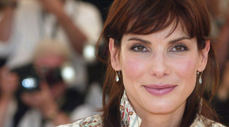 Sandra Bullock house hunting in Britain?