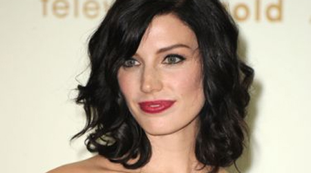 Jessica Pare finds intimate scenes funny