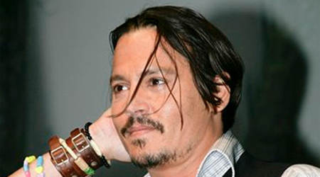 Johnny Depp assumes tech persona for Transcendence