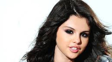 Selena Gomez fires her parents as managers