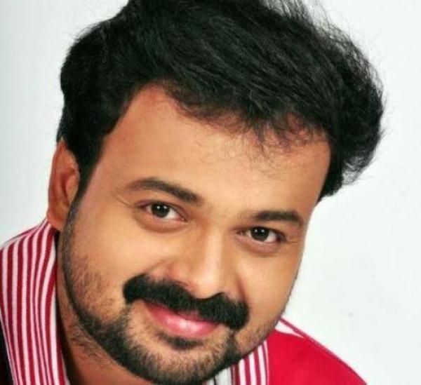 Kunchacko Boban as a photo journalist