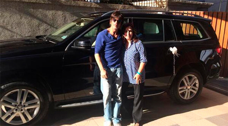 SRK gifts brand new car to Farah Khan