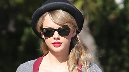 Taylor Swifts street style rocks too