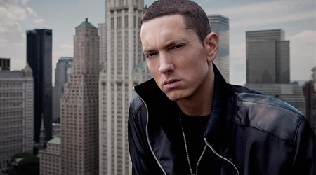 Eminem apologizes to mother in Headlights