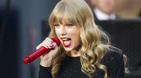 Swift wants Gomez to pen song on ex?