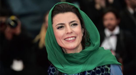 Iranian actress apologises for kissing in Cannes