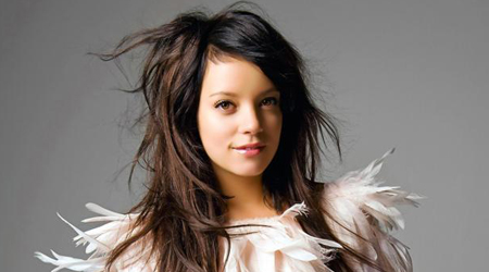 Lily Allen hides when her songs play in pubs