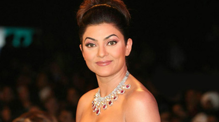 Sushmita celebrates 20th anniversary of crowning