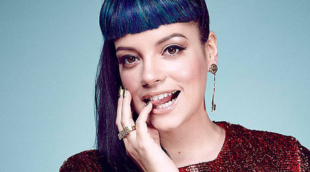 Lily Allen flashes red hair