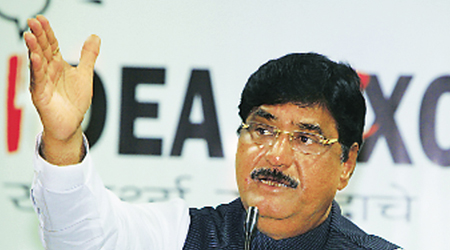 A leader has passed away: B Town on Mundes demise