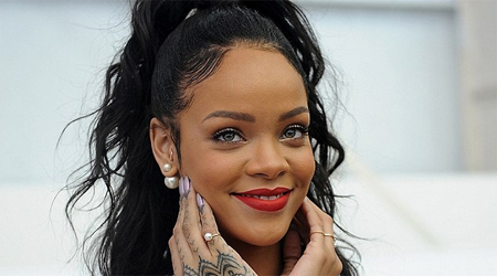 Rihanna thrilled to become new aunt
