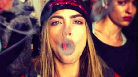 Cara Delevingne treats fans with raunchy picture